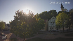Náměstí, Hrad a Trůba