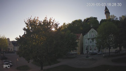 Náměstí, Hrad a Trůba