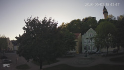 Náměstí, Hrad a Trůba