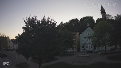 Náměstí, Hrad a Trůba