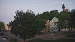 Náměstí, Hrad a Trůba