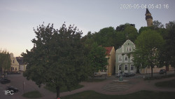 Náměstí, Hrad a Trůba