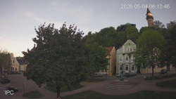 Náměstí, Hrad a Trůba