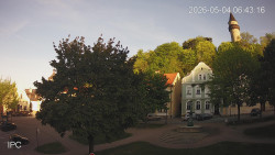 Náměstí, Hrad a Trůba