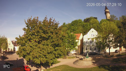 Náměstí, Hrad a Trůba