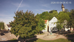 Náměstí, Hrad a Trůba