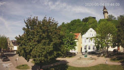 Náměstí, Hrad a Trůba