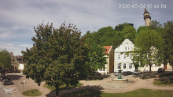 Náměstí, Hrad a Trůba