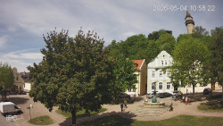 Náměstí, Hrad a Trůba