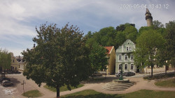 Náměstí, Hrad a Trůba