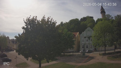 Náměstí, Hrad a Trůba