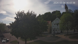 Náměstí, Hrad a Trůba