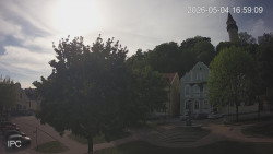 Náměstí, Hrad a Trůba