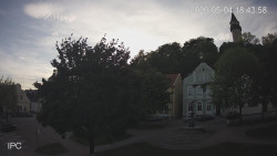 Náměstí, Hrad a Trůba