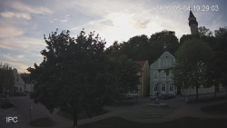 Náměstí, Hrad a Trůba