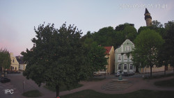 Náměstí, Hrad a Trůba