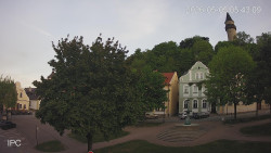 Náměstí, Hrad a Trůba