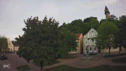 Náměstí, Hrad a Trůba
