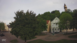 Náměstí, Hrad a Trůba