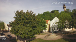 Náměstí, Hrad a Trůba