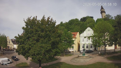 Náměstí, Hrad a Trůba