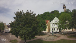 Náměstí, Hrad a Trůba