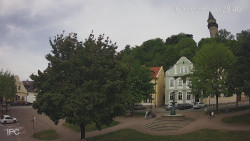 Náměstí, Hrad a Trůba