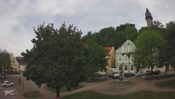Náměstí, Hrad a Trůba