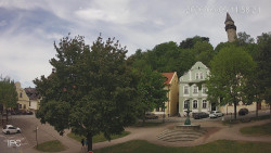 Náměstí, Hrad a Trůba