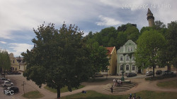 Náměstí, Hrad a Trůba