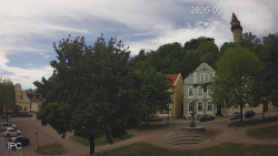 Náměstí, Hrad a Trůba
