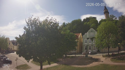 Náměstí, Hrad a Trůba