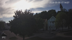Náměstí, Hrad a Trůba