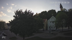 Náměstí, Hrad a Trůba