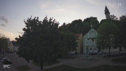 Náměstí, Hrad a Trůba