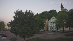 Náměstí, Hrad a Trůba