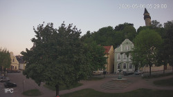 Náměstí, Hrad a Trůba