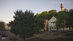 Náměstí, Hrad a Trůba