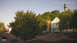Náměstí, Hrad a Trůba