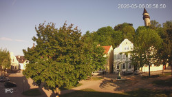 Náměstí, Hrad a Trůba