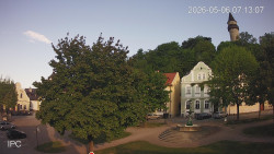 Náměstí, Hrad a Trůba