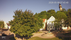 Náměstí, Hrad a Trůba