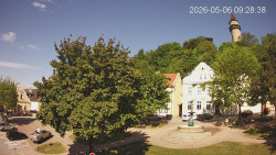 Náměstí, Hrad a Trůba