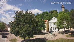 Náměstí, Hrad a Trůba