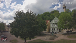 Náměstí, Hrad a Trůba