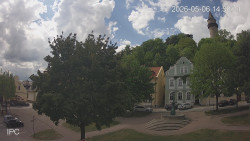 Náměstí, Hrad a Trůba