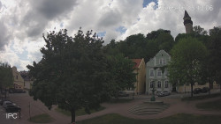 Náměstí, Hrad a Trůba
