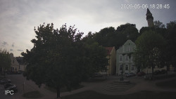 Náměstí, Hrad a Trůba