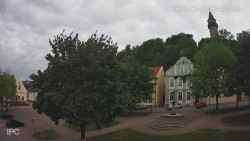 Náměstí, Hrad a Trůba