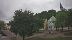 Náměstí, Hrad a Trůba